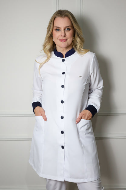 Jaleco Plus Size Feminino Manu Branco com Marinho