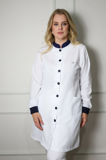 Jaleco Plus Size Feminino Manu Branco com Marinho