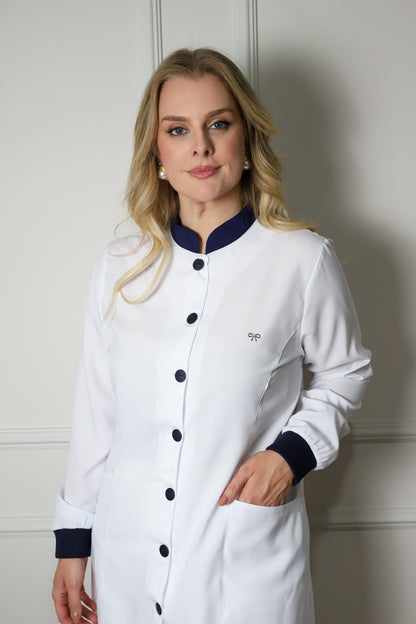 Jaleco Plus Size Feminino Manu Branco com Marinho
