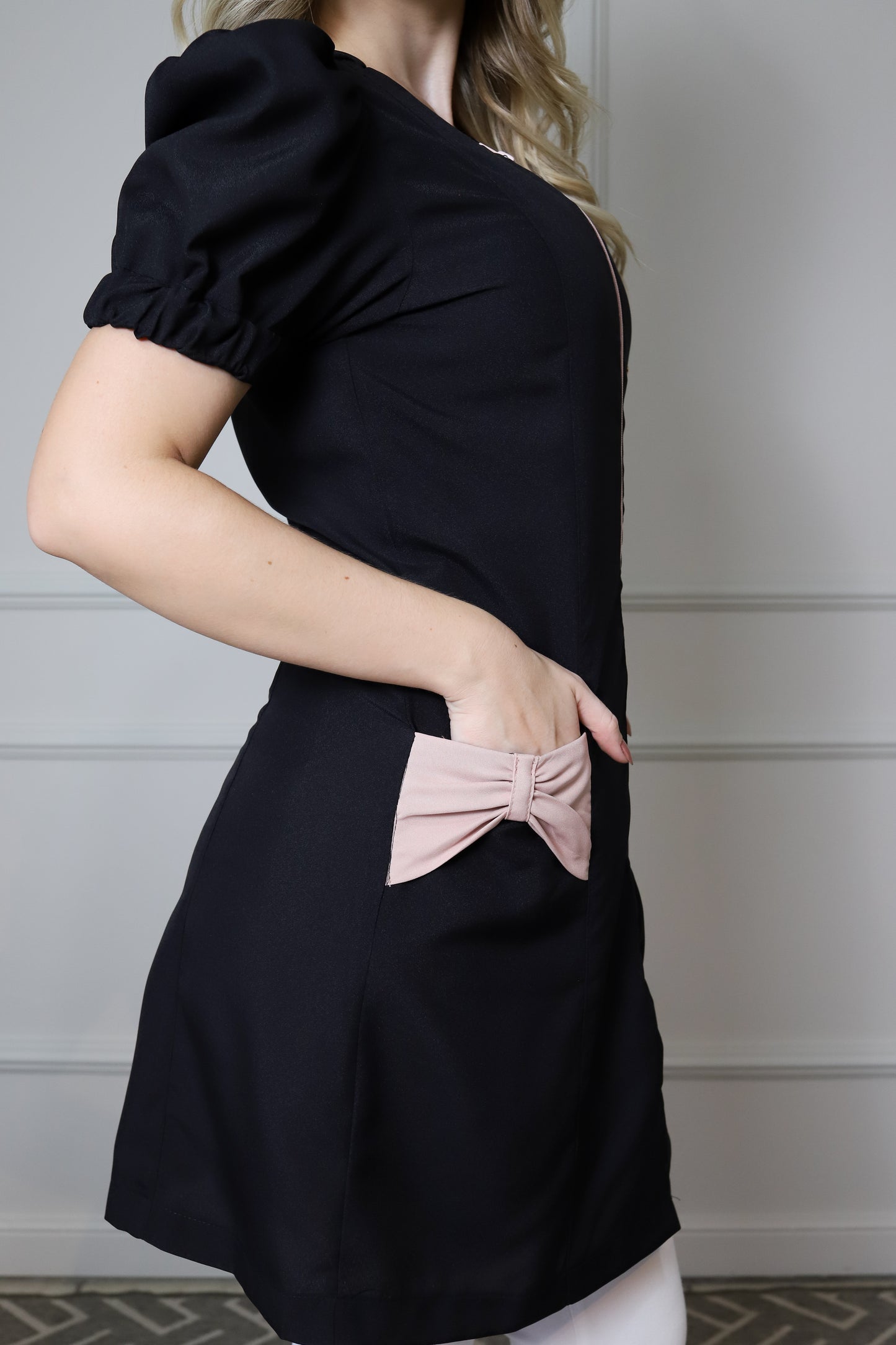 Jaleco Feminino Fabi Preto com Rosê