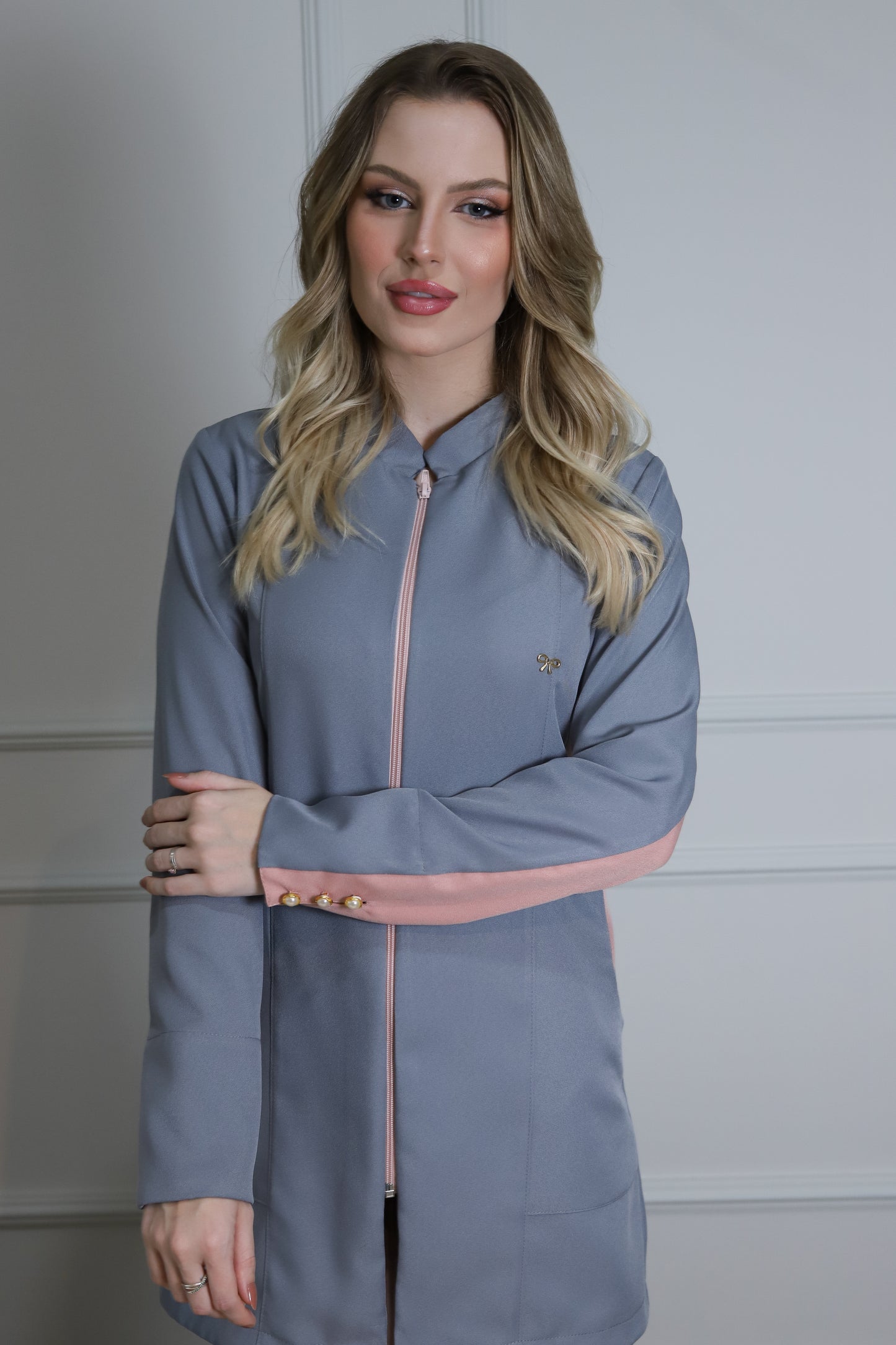 Jaleco Feminino Martha Cinza com Rosê